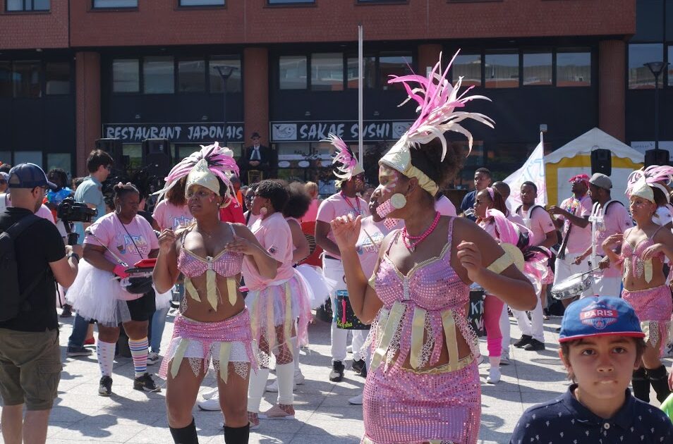 Un air de Rio à Evry grâce au carnaval 