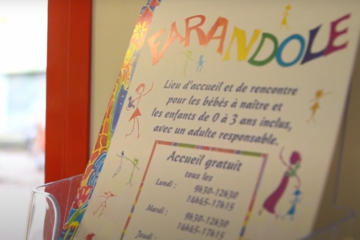 Farandole, lieu d'accueil en Essonne, soutient familles et enfants avec un espace libre, anonyme, convivial, de partage et d'entraide.