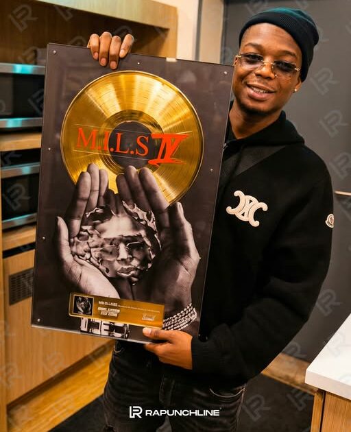 Ninho atteint les 100 disques d’or !