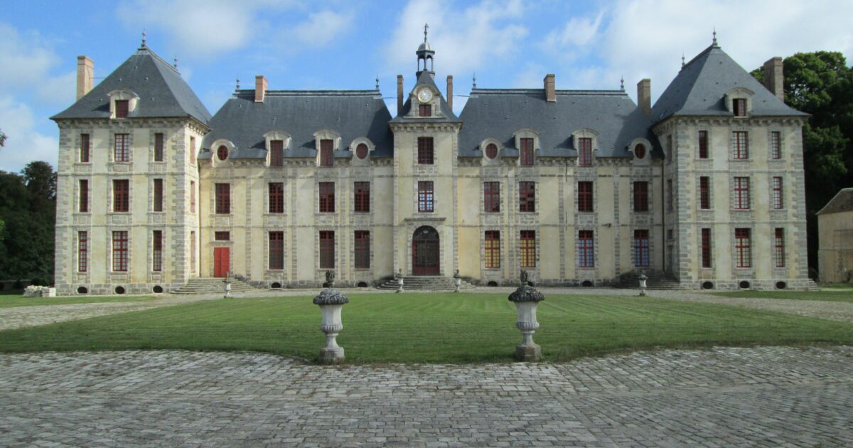 Visite libre du Château de Mesnil Voysin à Bouray sur Juine — Bouray-sur-Juine