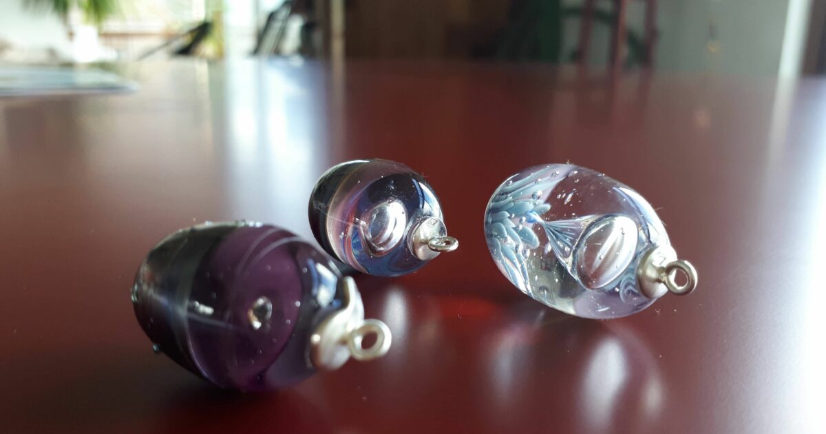Visite libre d'un atelier de filage de verre à la flamme — Carnetin