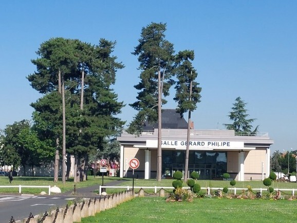 La salle Gérard Philipe ouvre ses portes — Sainte-Geneviève-des-Bois